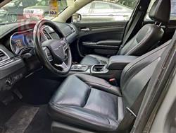 کرایسلەر 300